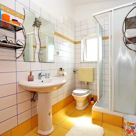 Apartment Vlatka *
